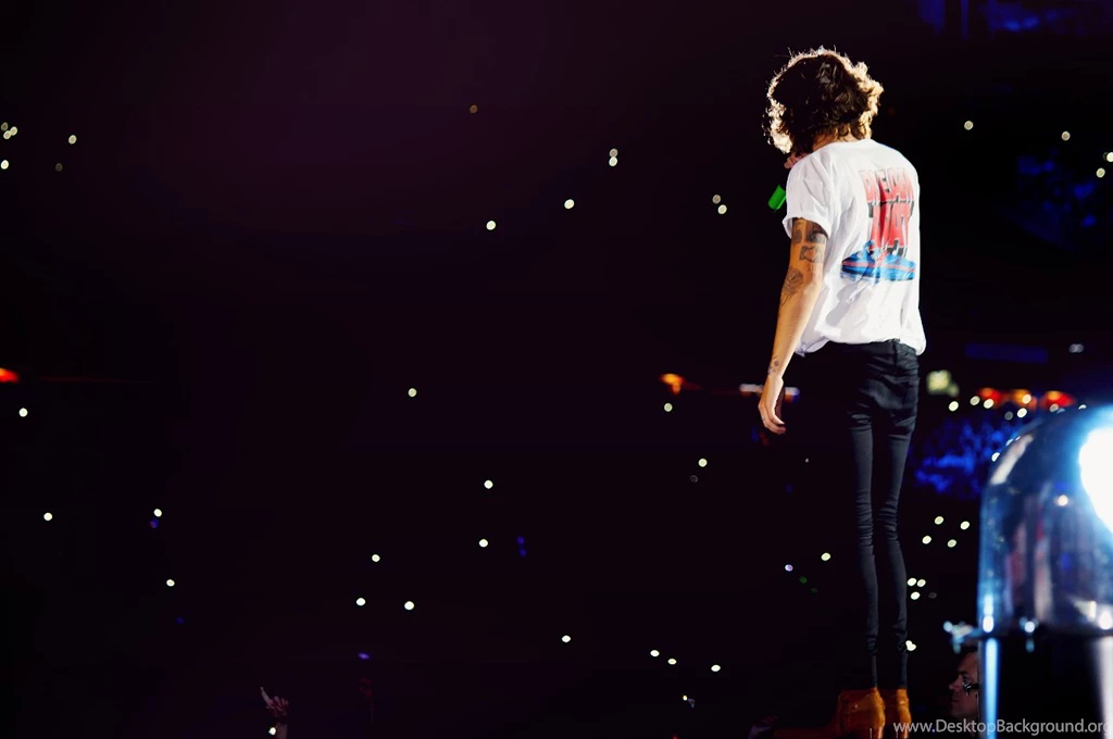 1dbg: WWA TOUR WALLPAPERS: GILLETTE STADIUM // 55...   One ...