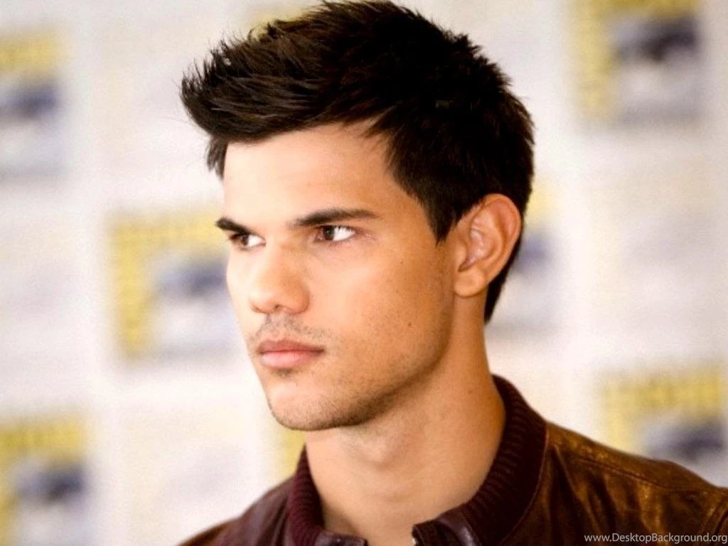 Taylor Lautner Pics