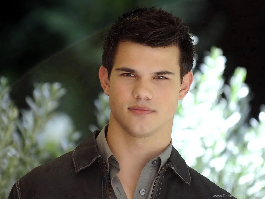 Taylor Lautner Iphone Wallpapers