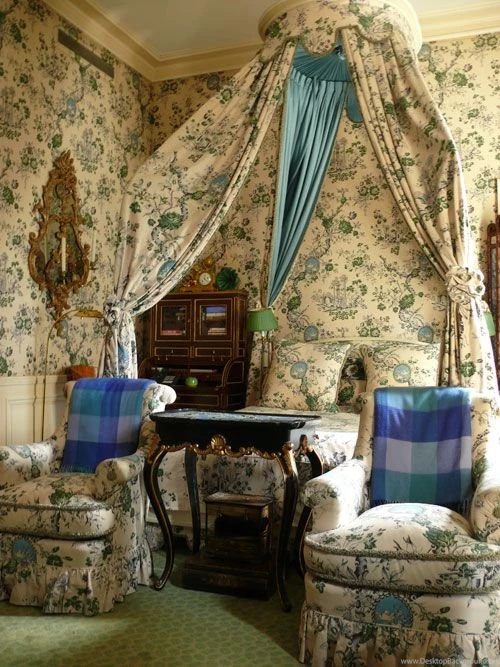 SPRING/SUMMER 2017 PRINT TREND: Chintz Comeback