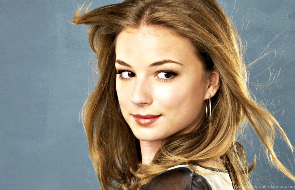 EMILY VANCAMP WALLPAPER   (