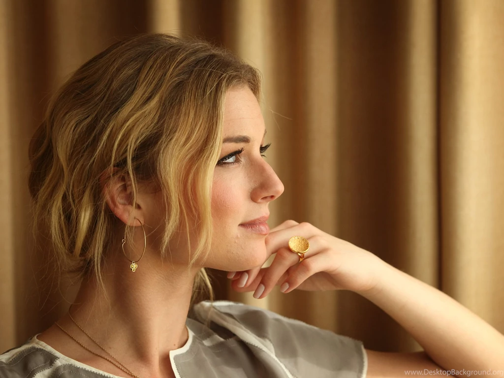 Emily VanCamp