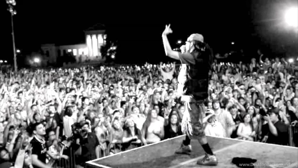 Lupe Fiasco Brings Out Dee 1 As Surprise Concert Guest At LSU ...