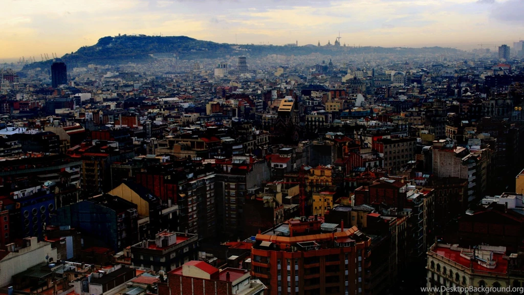 Other: Barcelona Extreme Urban Fog City Dark Crowded Europe ...