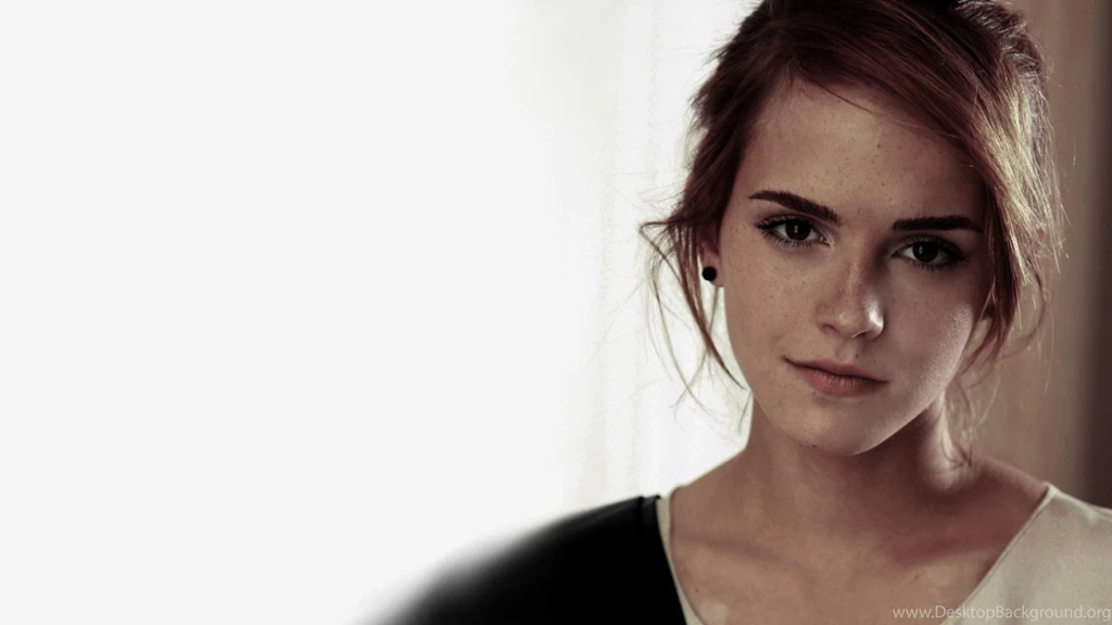 52 Emma Watson Latest 1322 :: Emma Watson Desktop Wallpapers