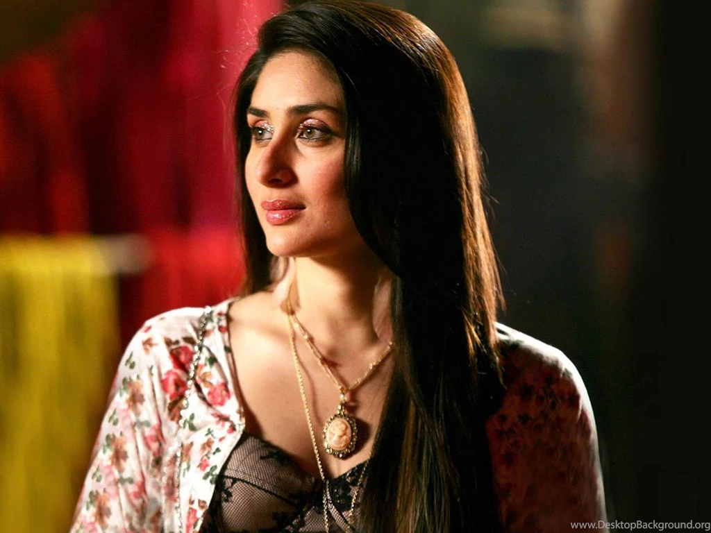 Kareena Kapoor Bold Hot Looks