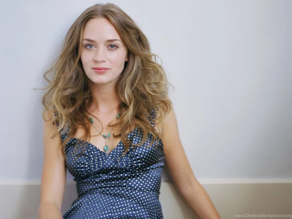 Emily Blunt   Emily Blunt Wallpapers (1209956)   Fanpop