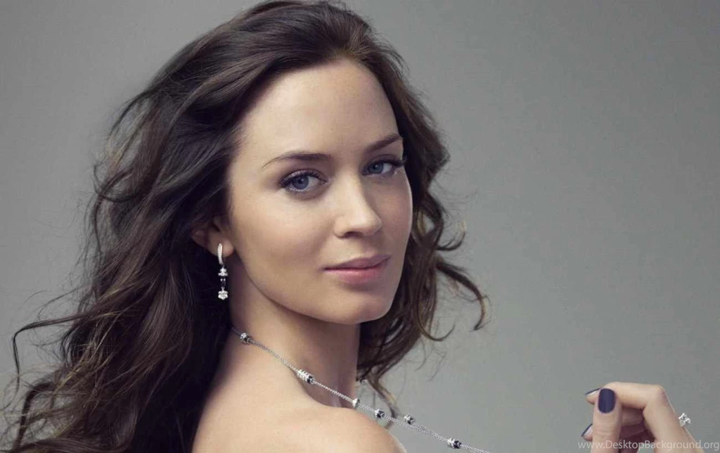 Emily Blunt Wallpapers