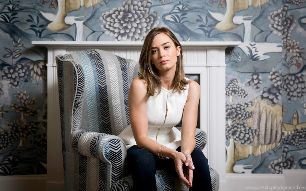 Emily Blunt Wallpapers
