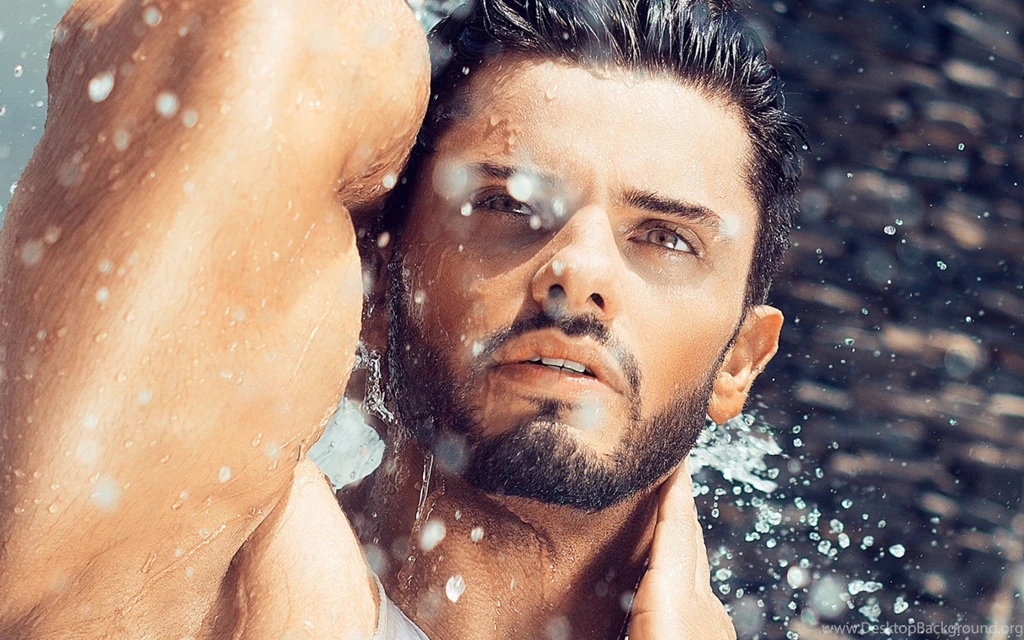 Handsome Male Model 1920x1200.jpg