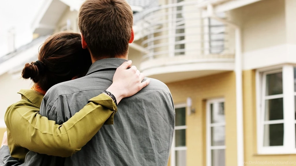 Cute Couple Hug Desktop Wallpapers Full HD
