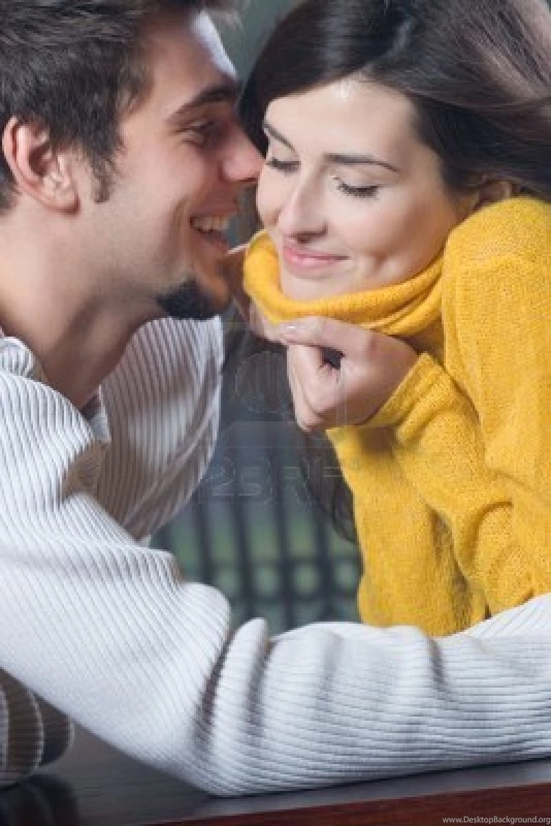 Couples Hugging Wallpapers