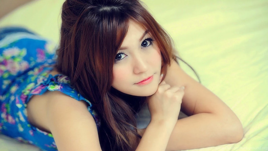 Beautiful Chinese Girls Wallpapers Free Download