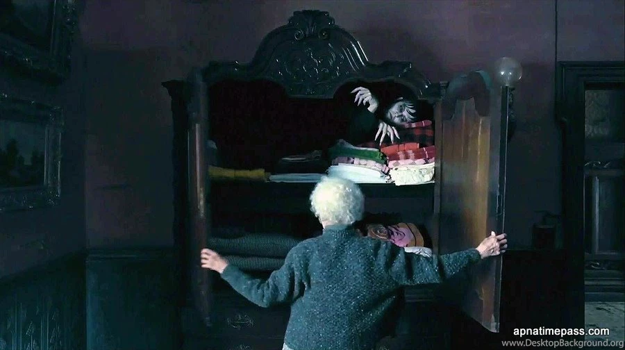 Dark Shadows Movie Wallpapers