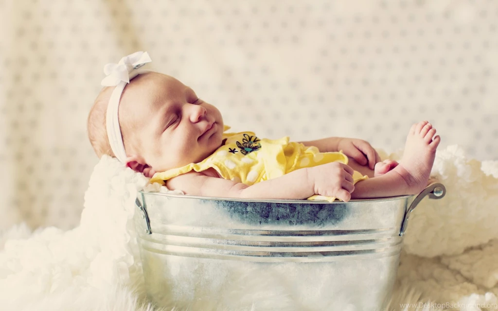 Small Baby Girl Wallpapers