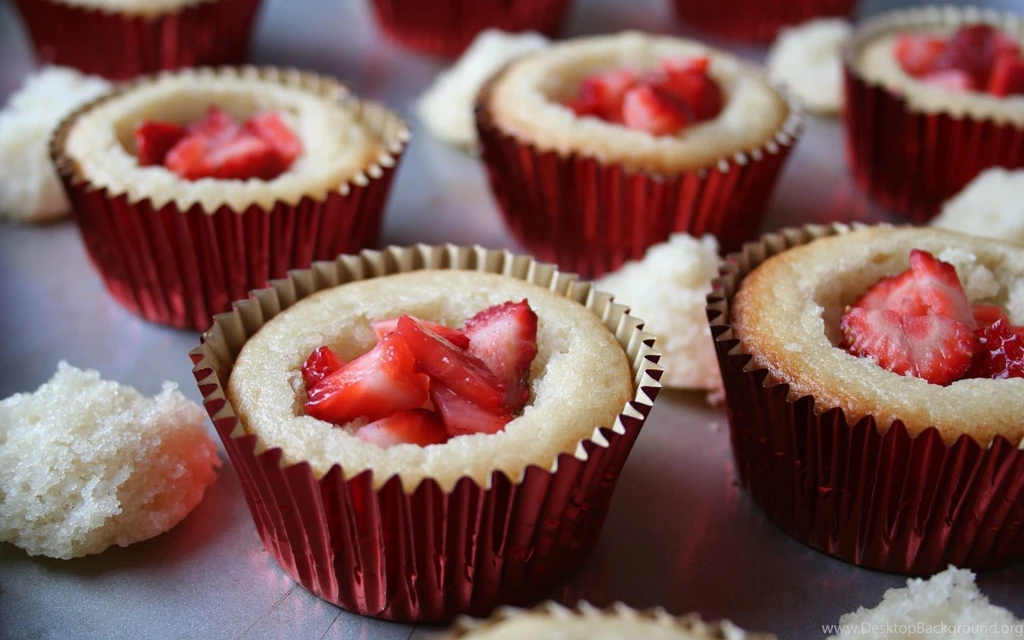 Strawberry Cupcakes Wallpapers 30817