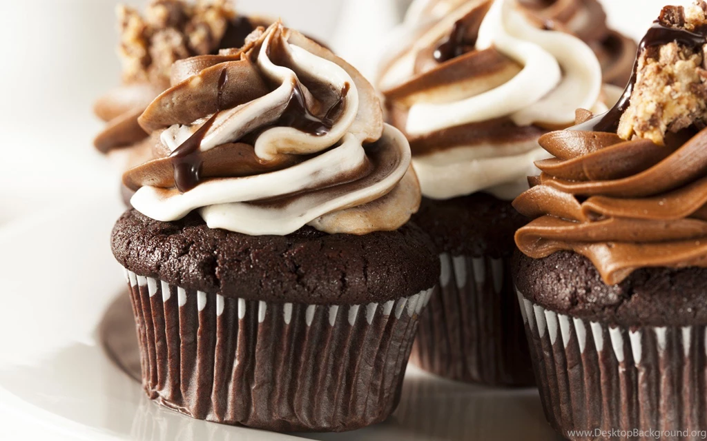 Pretty Chocolate Cupcake Wallpaper.