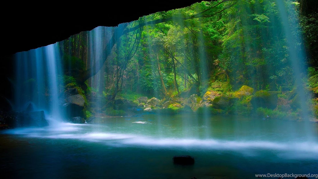 Large Wallpapers Made For Your Desktop Computer