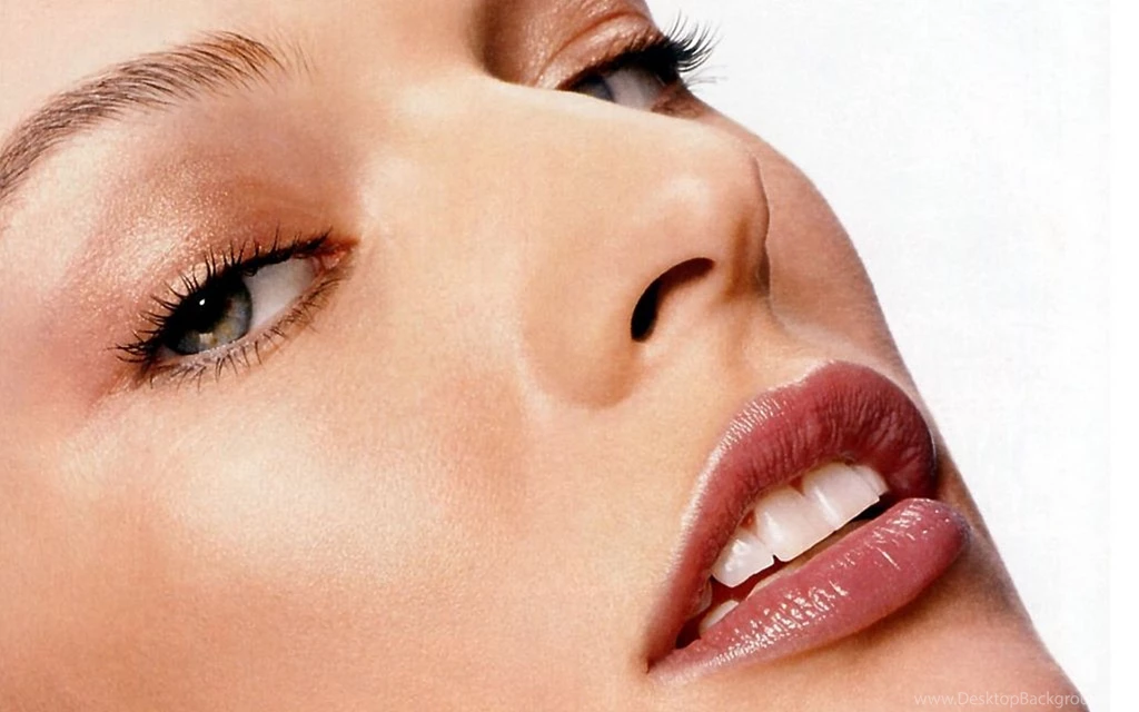 302 Milla Jovovich HD Wallpapers