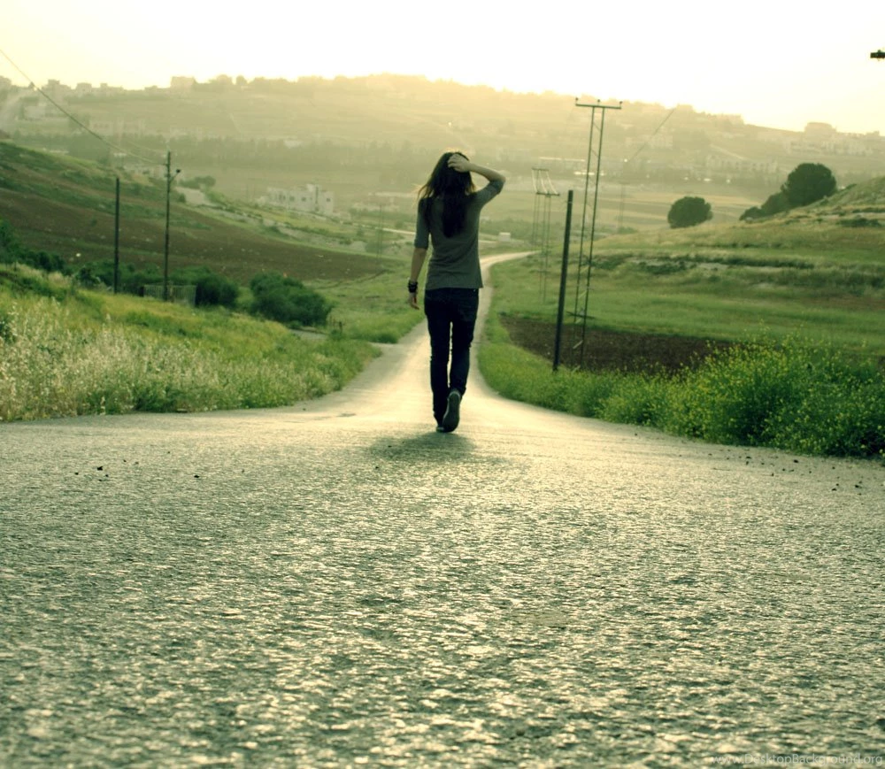 Sad Girls Wallpapers HD Pictures