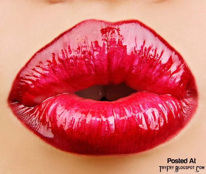 Girls Luky Lips Wallpapers Collection1.jpg