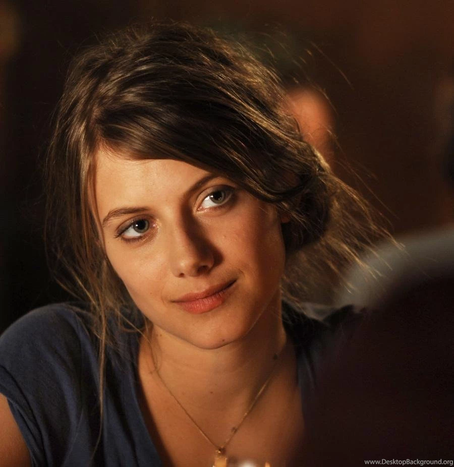 Cute Melanie Laurent Photos