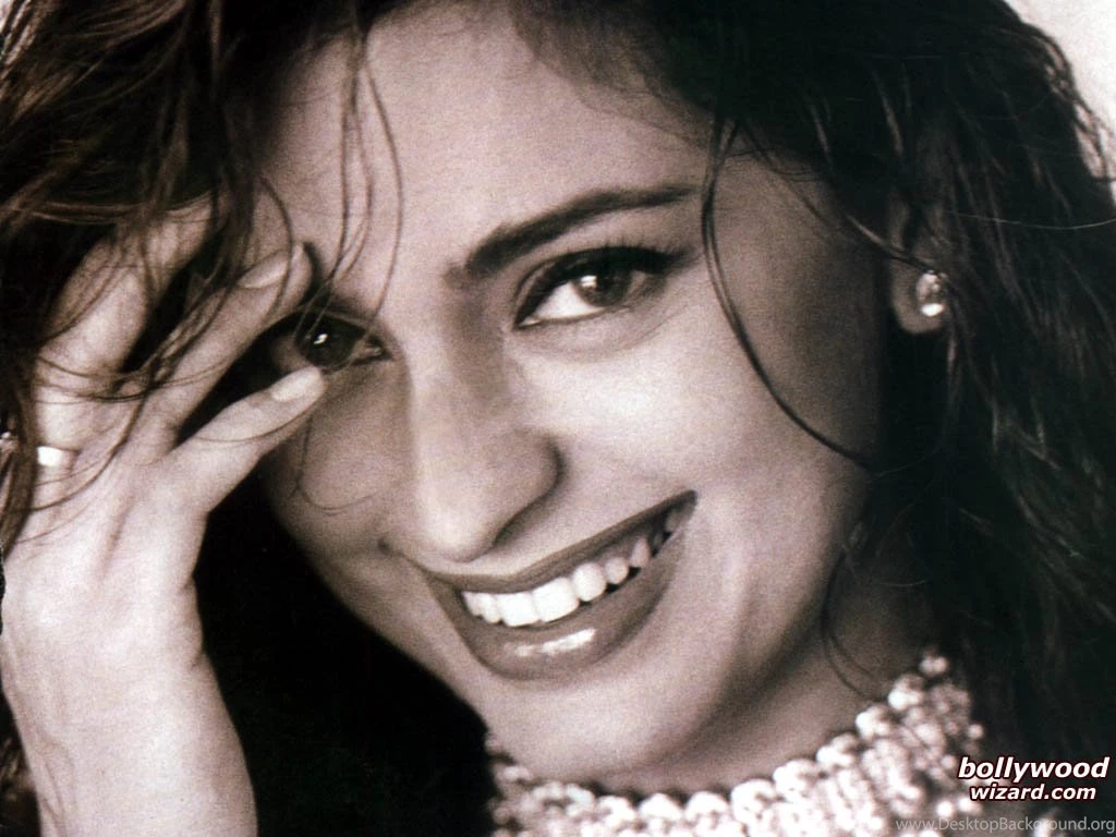 BollywoodWizard.com : Wallpapers / Picture Of Juhi Chawla