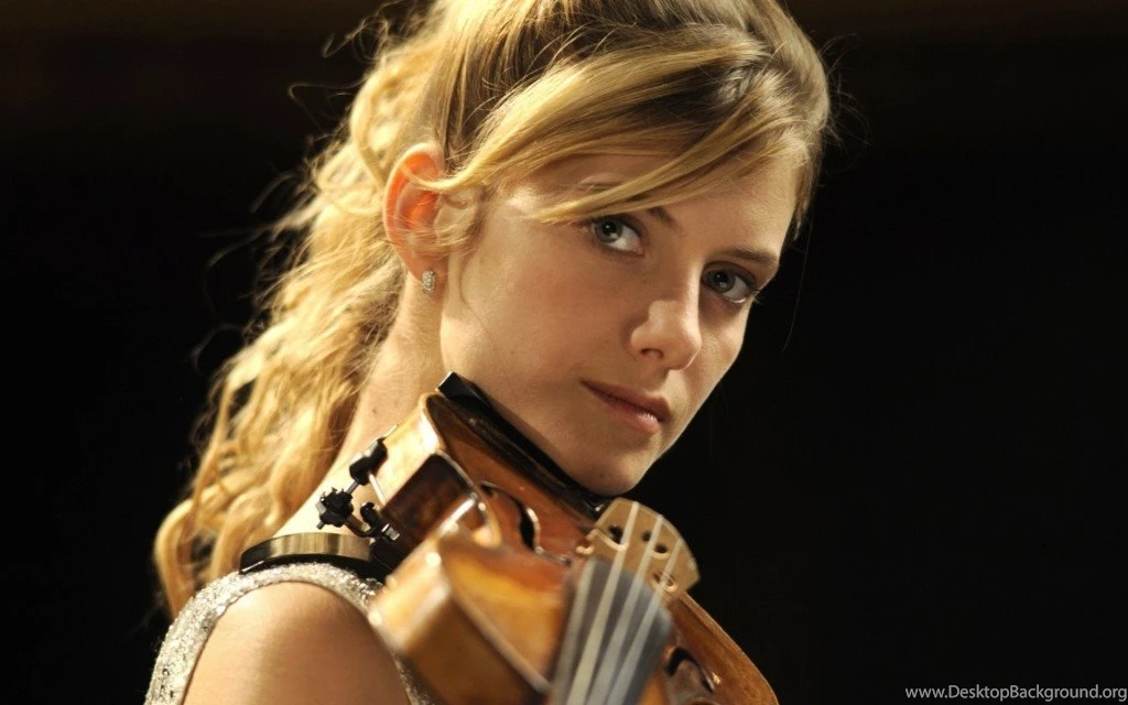 Melanie Laurent Desktop Wallpapers » Great Wallpapers HD