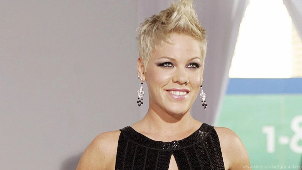 P NK WALLPAPER (