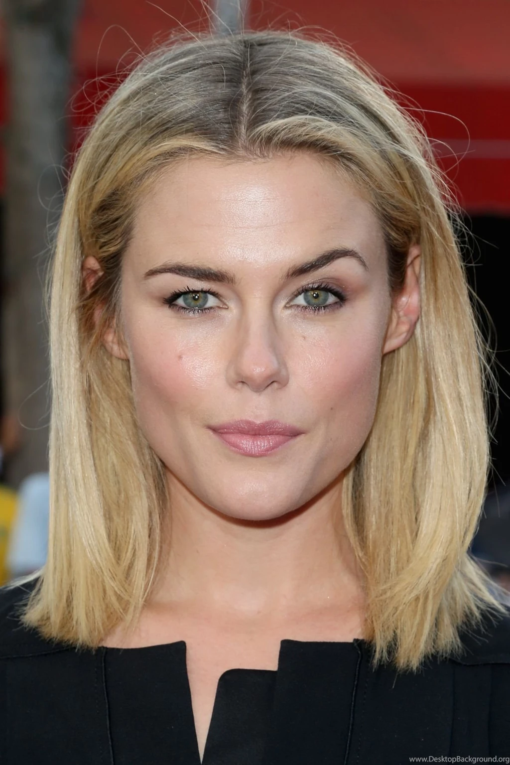 1156x1400px Rachael Taylor 199.01 KB