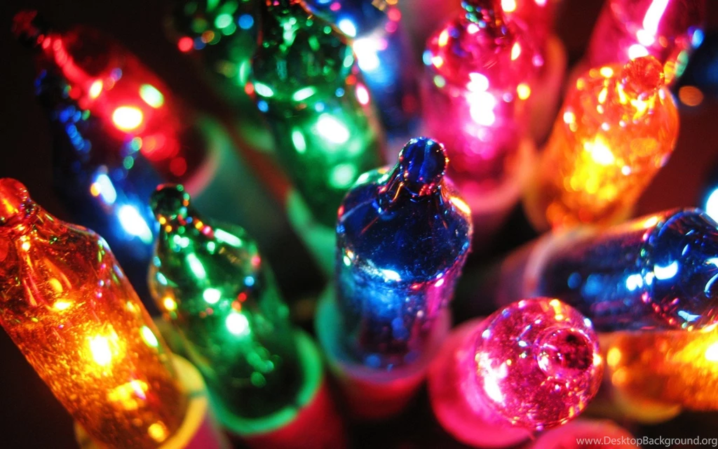 White Christmas Lights Tumblr Wallpaper.