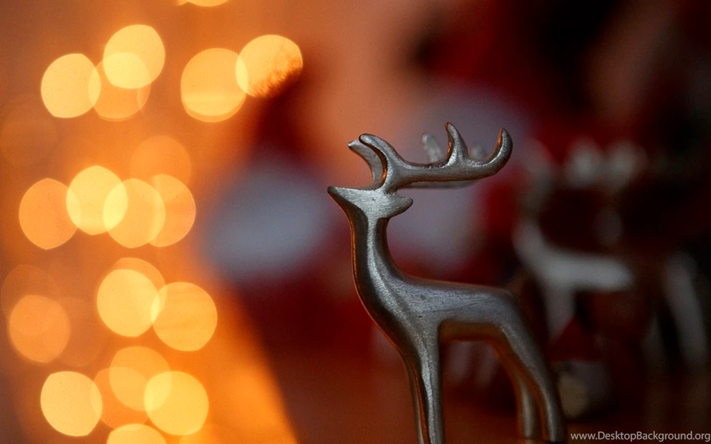 Free Reindeer Christmas Lights Computer Desktop Wallpapers