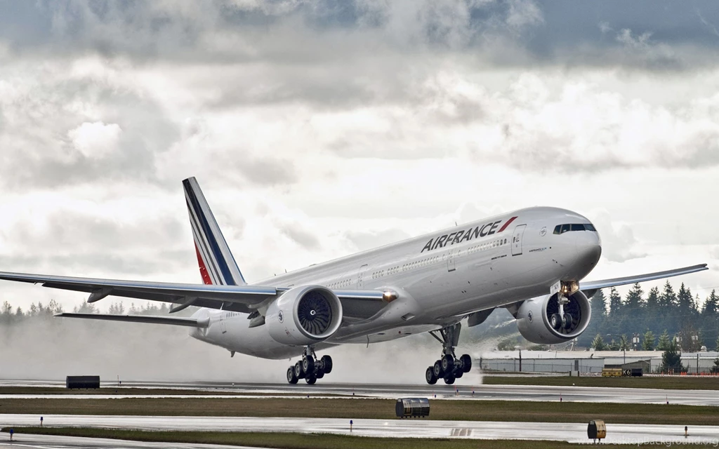 Boeing 777 Plane Wallpapers