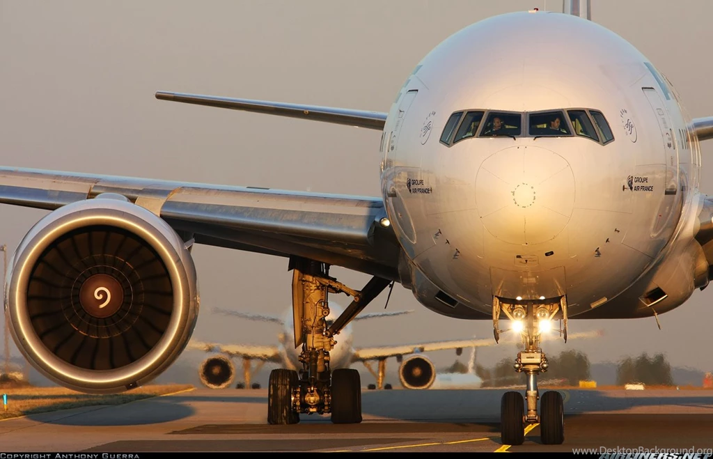 Photos: Boeing 777 328/ER Aircraft Pictures