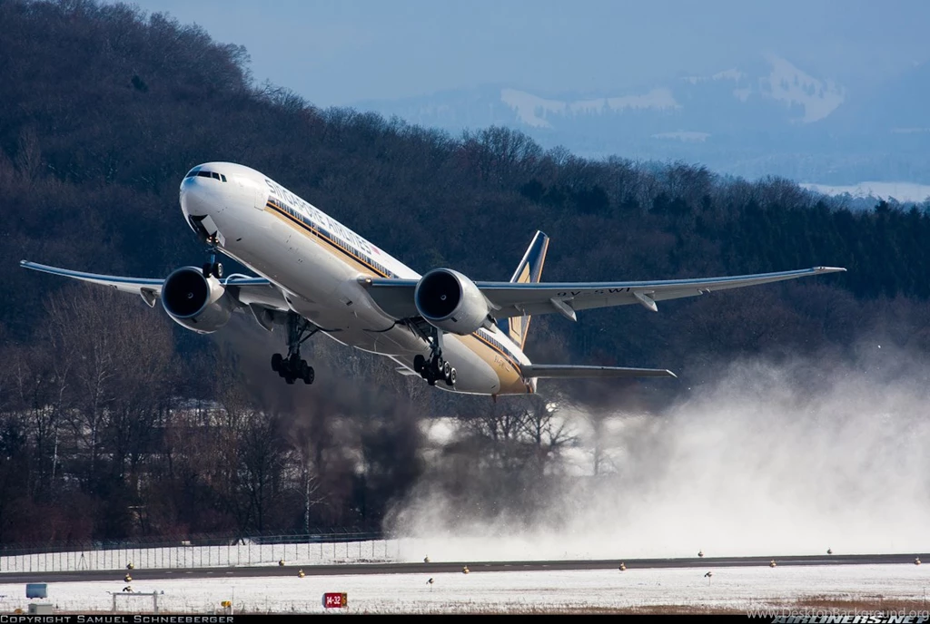 Photos: Boeing 777 312/ER Aircraft Pictures