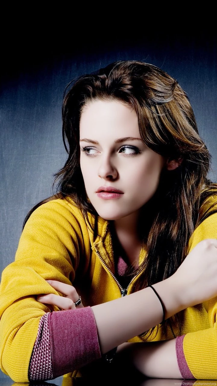 Download Wallpapers 720x1280 Kristen Stewart, Thoughtful, Costume ...