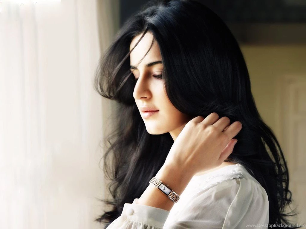 Katrina Kaif Cute Wallpaper1.jpg