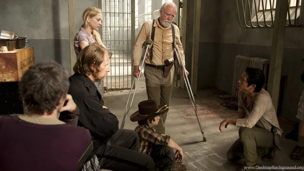 Download 1366x768 The Walking Dead Season 3 Hershel Greene Wallpapers