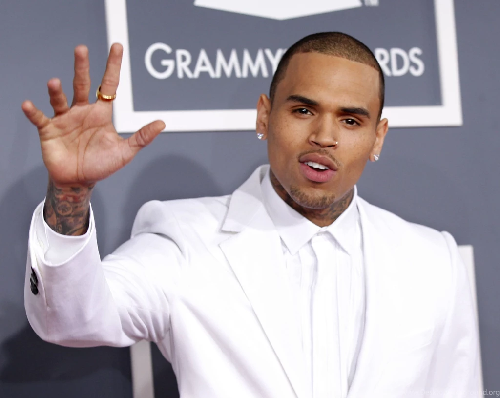 Chris Brown Green Hair