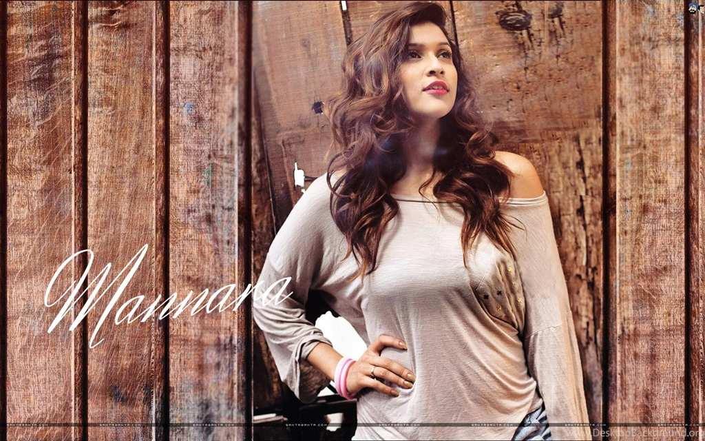 25 Social Media Beauties On Bright Board Latest Wallpapers