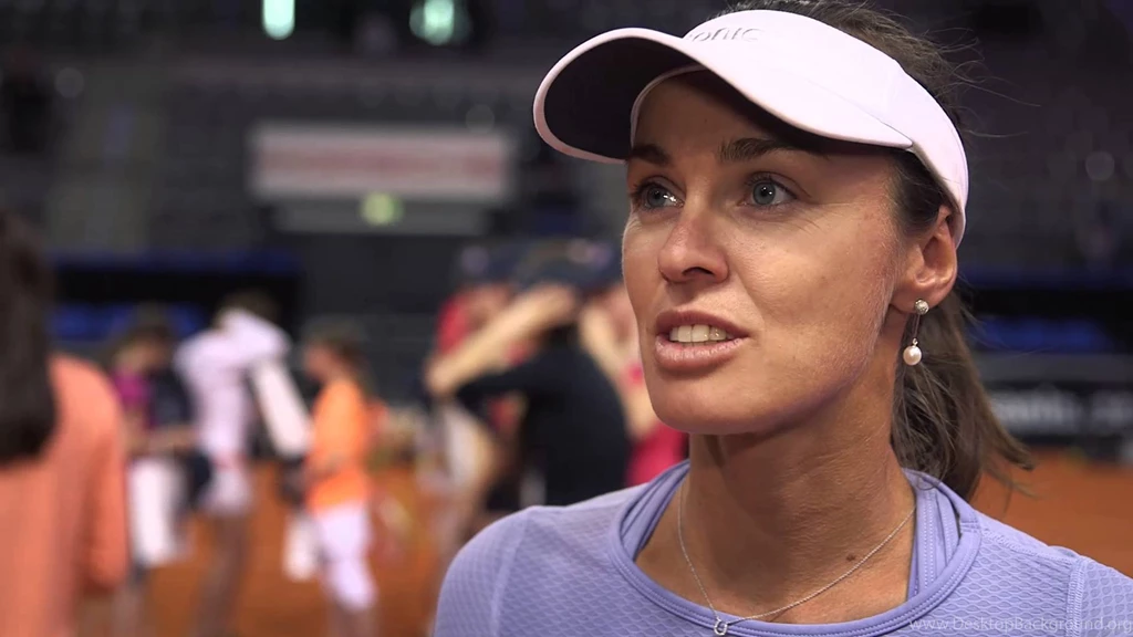 Kids' Practice: Sabine Lisicki & Martina Hingis Thrill The Juniors ...