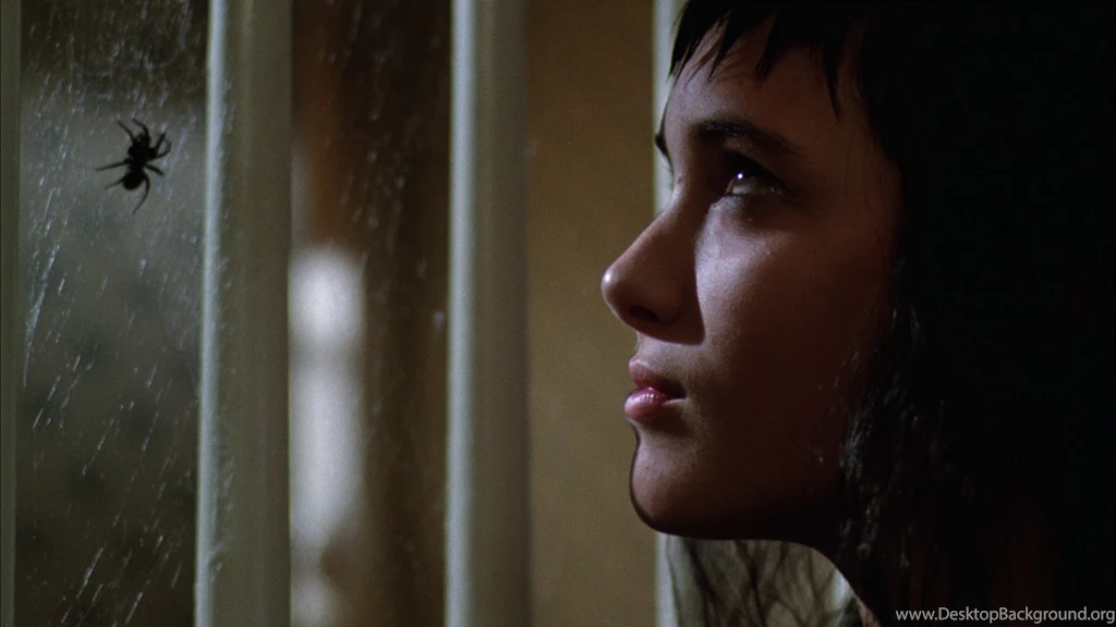 Winona Ryder, High, Juice, Burton, Beetle, Short, Beetlejuice ...