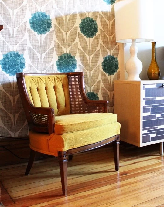 Chateau À Gogo: ORLA KIELY FLOWER BLOSSOM WALLPAPER NOW AVAILABLE