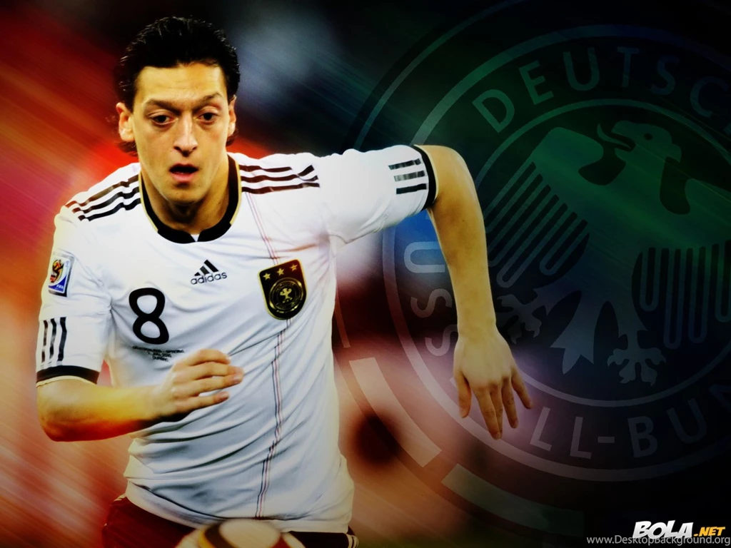 Mesut Ozil HD Wallpapers 2013