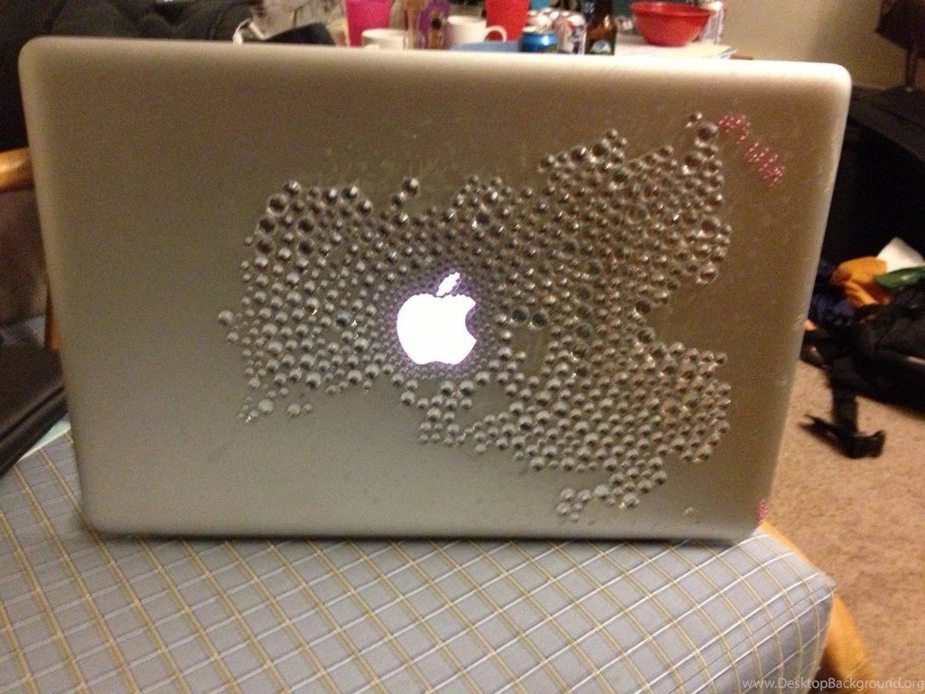Stolen Laptop Returned Bedazzled And Full Of Jesus y Photos ...