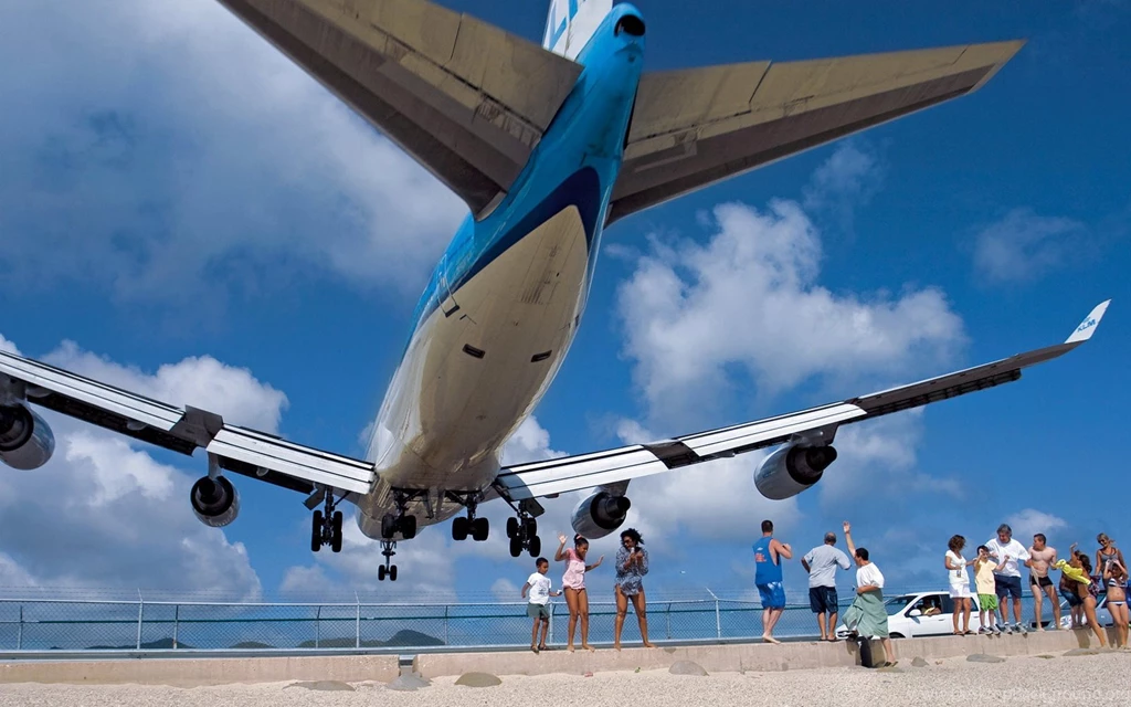 Commercial Airplane Cool Backgrounds Wallpapers 6087 Amazing ...