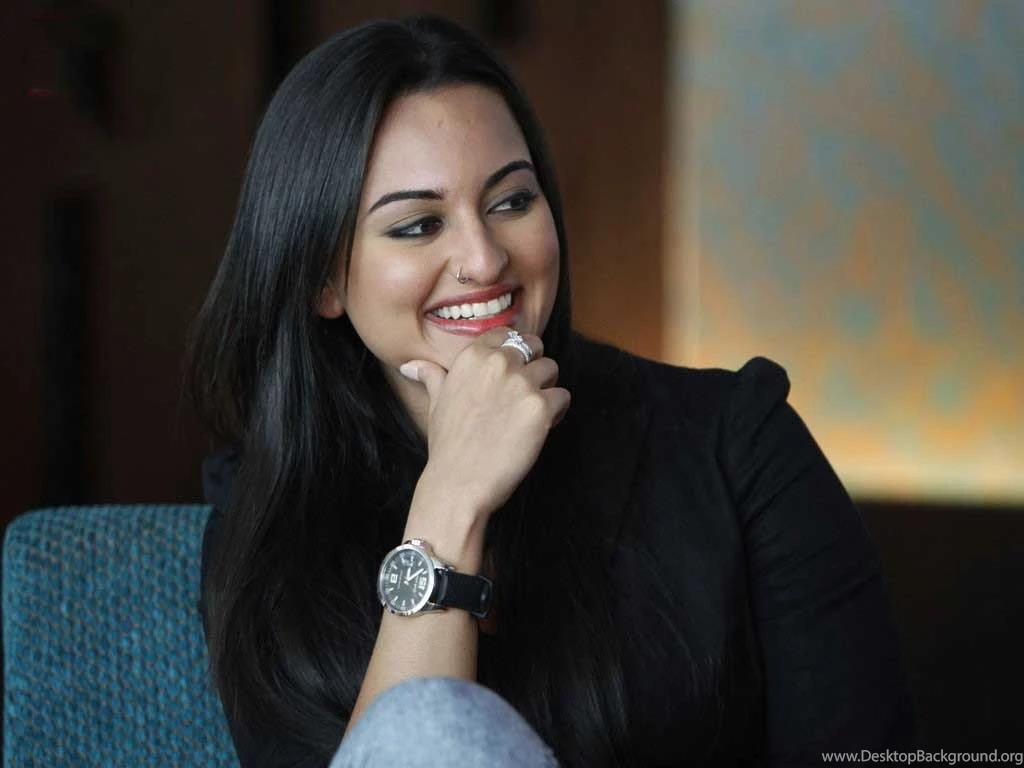 Sonakshi Sinha Best Beautiful HD Wallpapers Watch Your Star