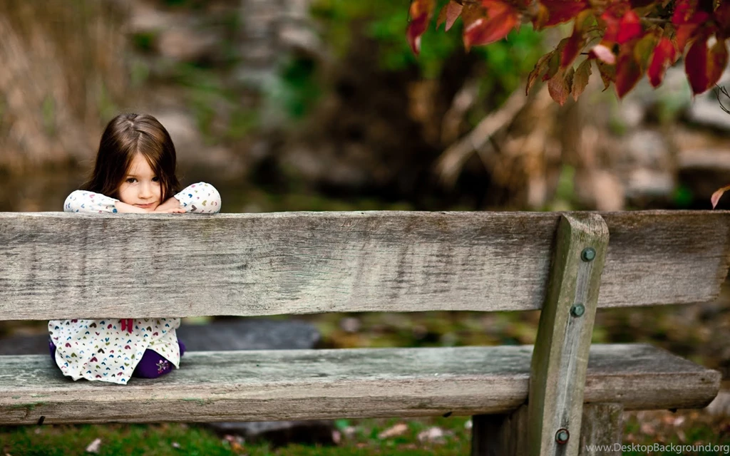42208 Kids Photo Girl Look Park Forest Smile Sitting Bench Hd Love ...