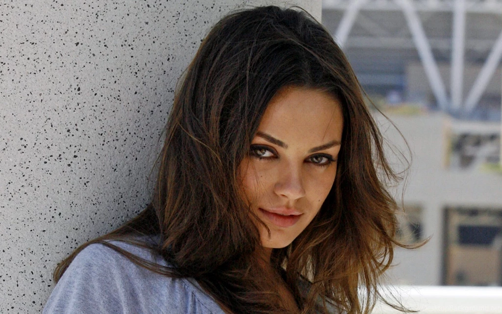 Mila Kunis Hd Wallpapers