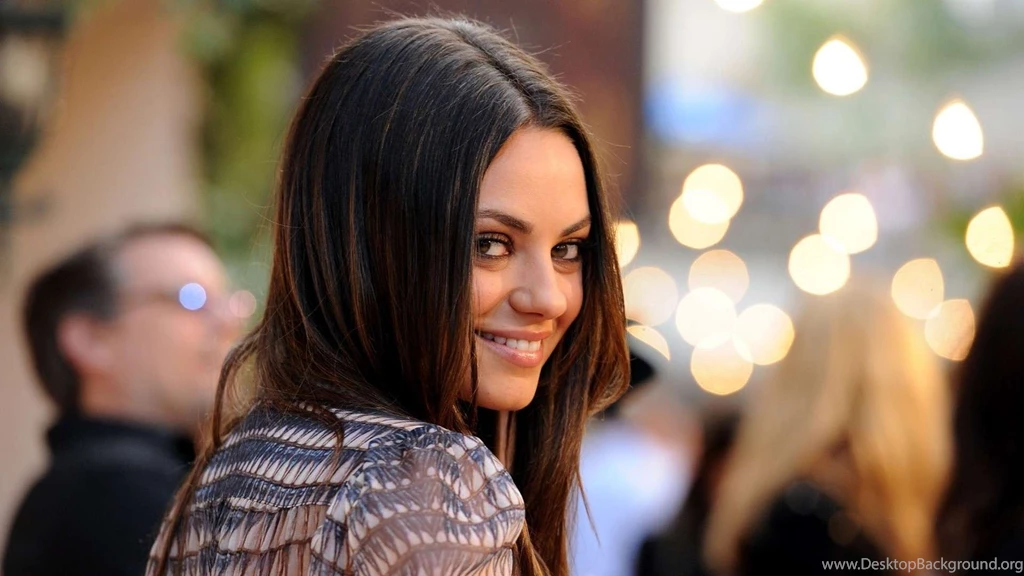 Mila Kunis Widescreen Images